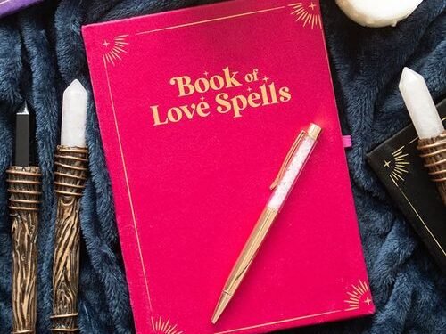 Stationery with Soul: Add Charm to Your Desk and Daily Notes